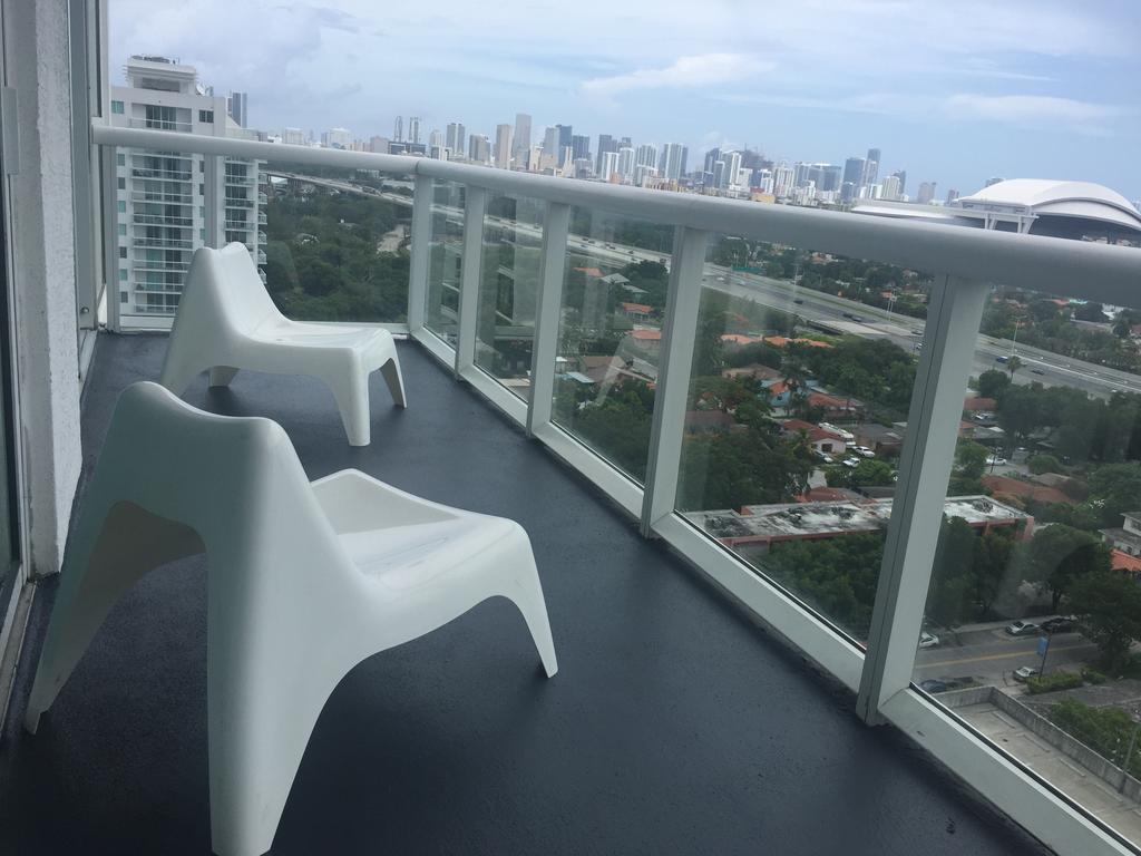 Lyx Suites By The Miami River מראה חיצוני תמונה